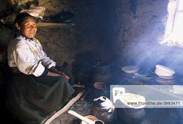 Bäuerin Titicacasee Peru Südamerika