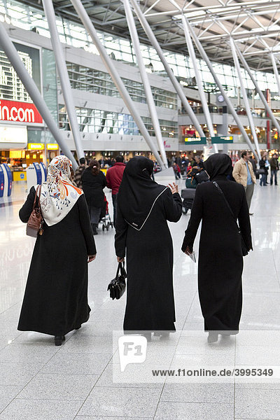 Muslim women at Duesseldorf Airport  Duesseldorf  North Rhine-Westphalia  Germany  Europe