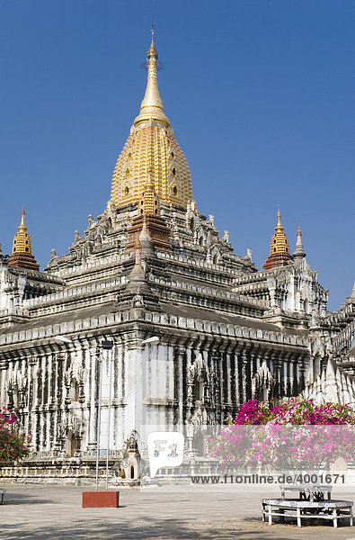 Ananda Tempel  Old Bagan  Pagan  Burma  Birma  Myanmar  Asien