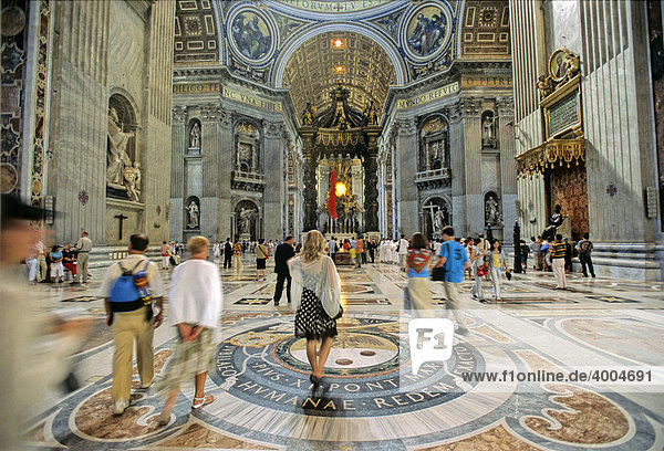 Marmor-Fußboden  Baldachin  Mittelschiff  Dom St. Peter  Petersdom  Vatikan  Rom  Latium  Italien  Europa