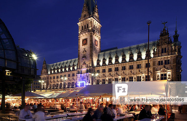 Festival on the market square in front of Hamburg Town Hall  Hamburg  Germany  Europe