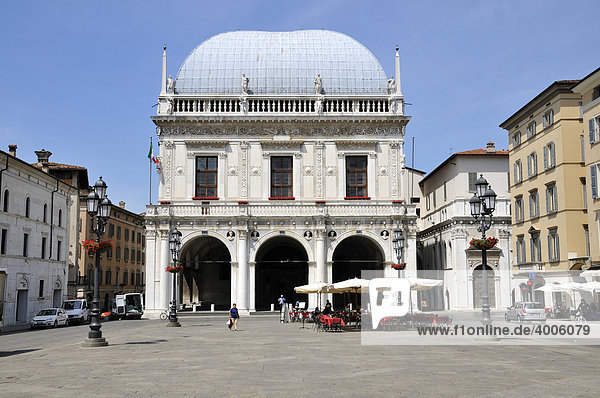 Loggia Palace  Piazza della Loggia  Brescia  Lombardy  Italy  Europe