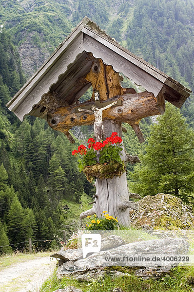 Holzkreuz  Gruben bei Matrei i.O.  Osttirol  Österreich  Europa