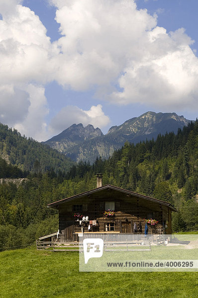 Zoettbach-cabin  Brandenbergtal Valley  Tyrol  Austria  Europe