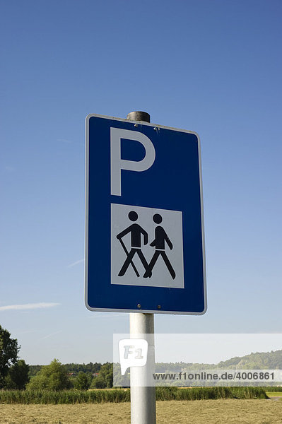 Hinweisschild Parken für Wanderer