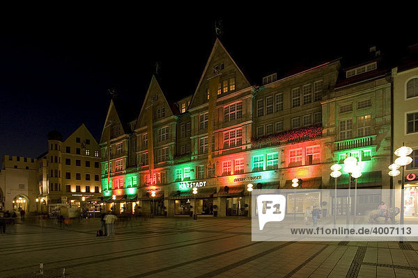 Lichtkunst anlässlich einer Neueröffnung  Kaufhaus Karstadt Oberpollinger  München  Bayern  Deutschland  Europa