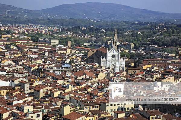 Panorama von Florenz mit der Kirche Santa Croce und der Campanile  Firenze  Toskana  Italien  Europa