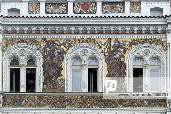Fassaden der Häuser im Renaissance-Stil mit Sgraffiti Bemalungen am Platz der Republik in Pilsen  Plzen  Böhmen  Tschechien  Europa Hausfassaden