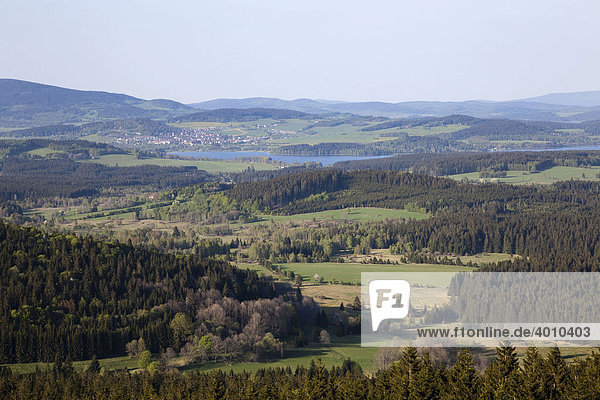 Der Ort Horni Plana  Oberplan  am Lipno-Stausee  Moldaustausee im Böhmerwald in Böhmen  Tschechien  Europa