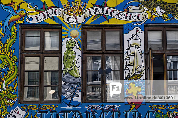 Bemalte Hausfassade, TattooStudio, Nyhavn, Kopenhagen, Dänemark