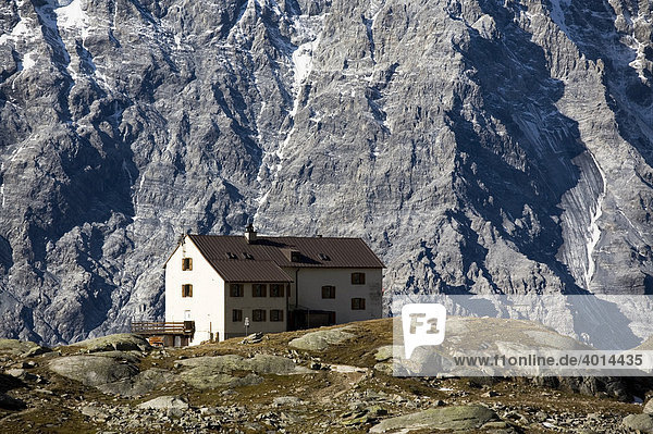 Düsseldorferhütte  Ortlergruppe  Nationalpark Stilfserjoch  Südtirol  Italien  Europa