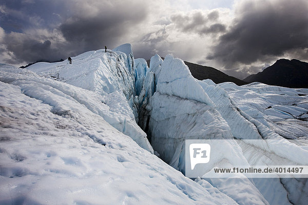 Bergsteiger  abseilen  Eisklettern  Matanuska Glacier  Alaska  USA