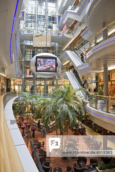 Sevens shopping mall at the Koenigsallee shopping street  Duesseldorf  North Rhine-Westphalia  Germany  Europe
