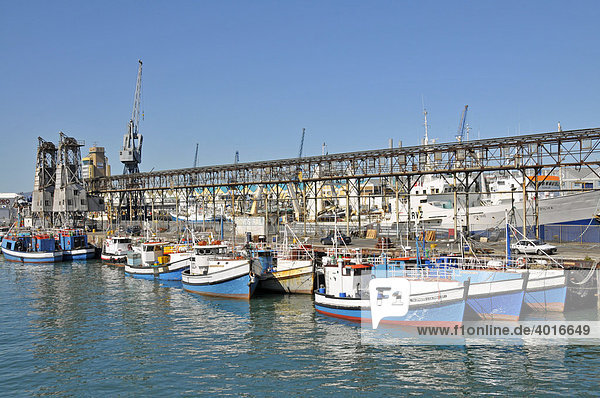 Fischerboote  Waterfront in Kapstadt  Südafrika  Afrika