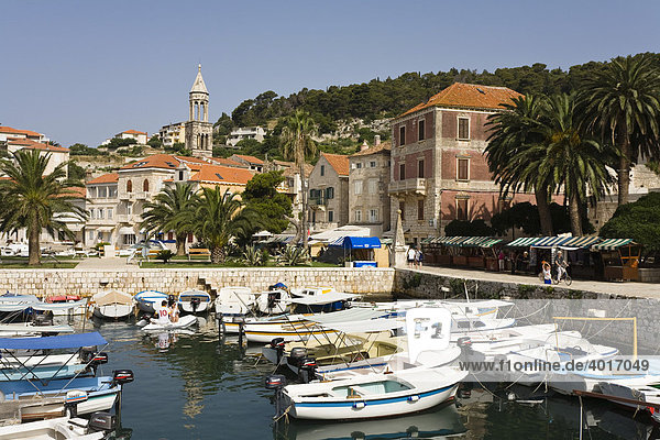 Hafen  Altstadt von Hvar  Insel Hvar  Dalmatien  Kroatien  Europa