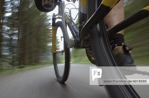 Mit dem Mountainbike fahren