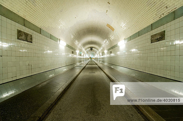 Tunnelröhre  Elbtunnel  Hamburg  Deutschland  Europa