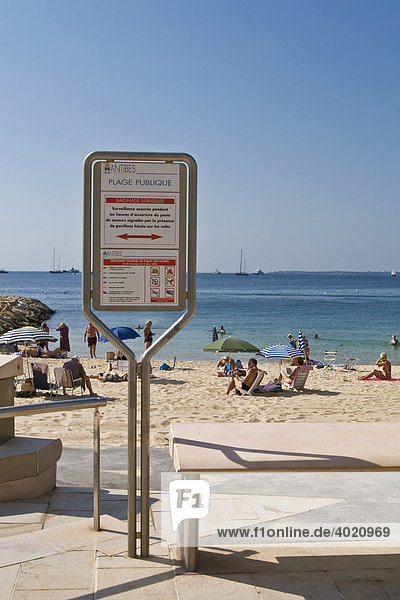 Hinweisschild  Regeln für den öffentlichen Strand  Antibes Juan les Pins  Cote d'Azur  Frankreich  Europa