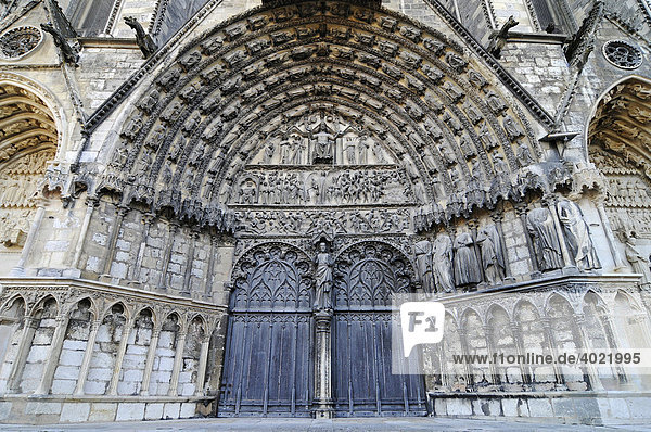 Hauptportal  Kathedrale Saint Etienne  Bourges  Centre  Frankreich  Europa