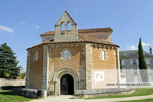 Kirche  Baptisterium  Baptistere Saint Jean  Poitiers  Poitou Charentes  Frankreich  Europa