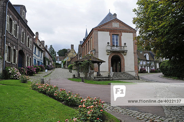 Straßen  Häuser  alt  historisch  kleiner Ort  Stadtansicht  Gerberoy  Picardie  Frankreich  Europa