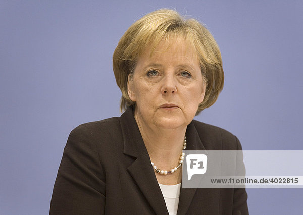 Dr. Angela Merkel Bundeskanzlerin und Bundesparteivorsitzende der CDU während einer Bundespressekonferenz Berlin Deutschland Europa