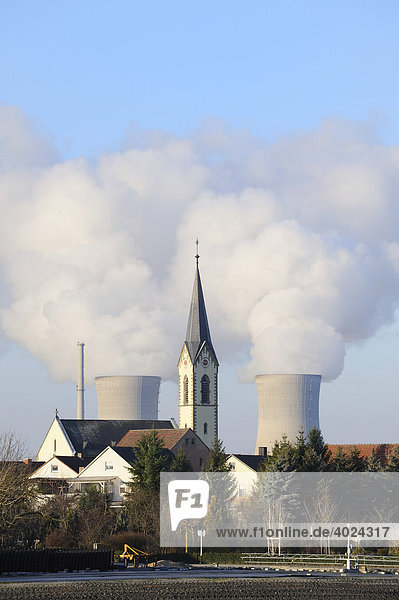 Kirche von Röthlein,  Kernkraftwerk Grafenrheinfeld,  Unterfranken,  Bayern,  Deutschland,  Europa