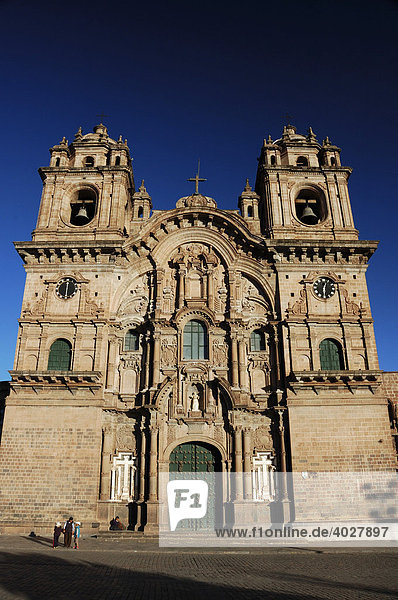The Company of Jesus Church  La Compañía de Jesús  Plaza de Armas  Cusco  Peru  South America