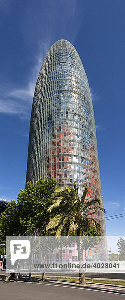 Torre Agbar  das neue Wahrzeichen von Barcelona  Spanien  Europa  Panorama aus 3 Einzelbildern
