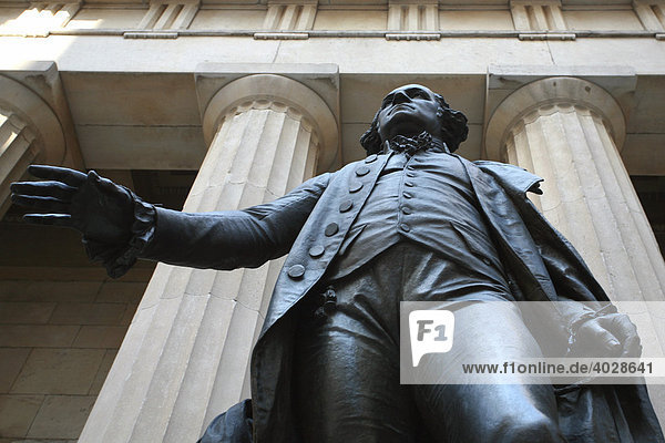 George-Washington-Statue vor der Federal Hall  Wallstreet  Manhattan  New York City  USA
