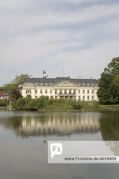 Wasserschloss Varlar  Fürst zu Salm-Horstmar  Rosendahl  westliches Münsterland  Nordrhein Westfalen  Deutschland  Europa