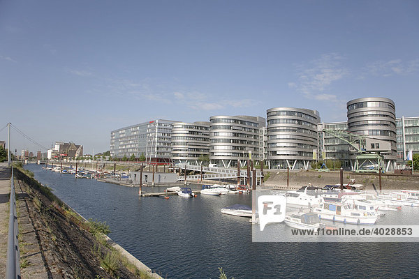 Segelhafen  Bürokomplex Five Boats  Architekt: Nicholas Grimshaw  Innenhafen  Duisburg  Nordrhein-Westfalen  Deutschland  Europa