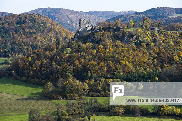Neideck ruins  landmark of Franconian Switzerland in autumnal Wiesenttal  Franconian Switzerland  Franconia  Bavaria  Germany  Europe
