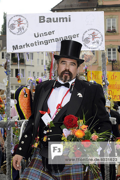 Man wearing a top hat  Gmuender city festival  parade of the 40-year-old people  Schwaebisch Gmuend  Baden-Wuerttemberg  Germany  Europe