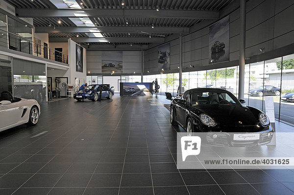 Ausstellungshalle des Porsche Zentrums  Neuvorstellung Porsche 911  Porsche-Zentrum Schwäbisch Gmünd  Baden-Württemberg  Deutschland  Europa