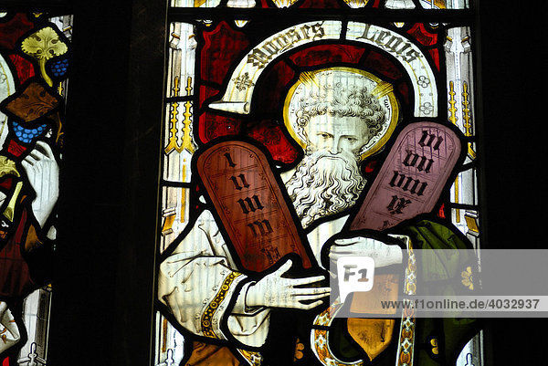 Kirchenfenster  Moses  St. Andrew's Cathedral  Gotik  Kathedrale  Wells  Mendip  Somerset  England  Großbritannien  Europa