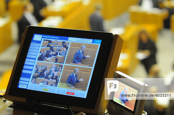 Video recording of the Landtag  legislative assembly debates  Ernst Pfister  economy minister  14th legislative period  43rd plenary session  city of Stuttgart  Baden-Wuerttemberg  Germany  Europe