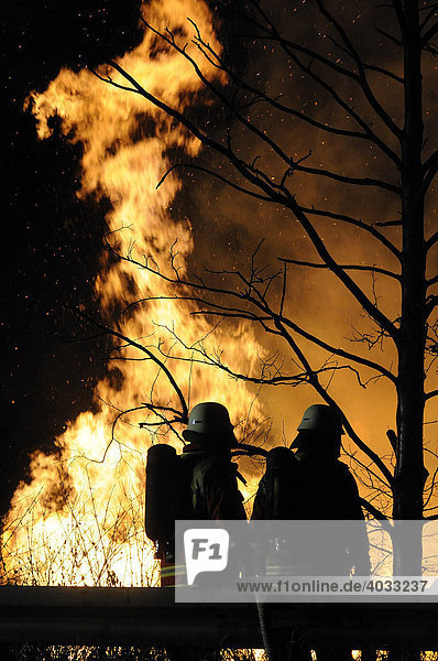 Burning down barn  in flames on the autobahn K 1066  Boeblingen-Dagersheim  Baden-Wuerttemberg  Germany  Europe
