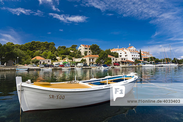 Boat in front of Pomena Harbour  Mljet Island  Dubrovnik-Neretva  Dalmatia  Croatia  Europe