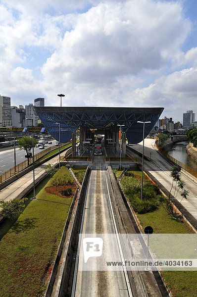 Busbahnhof Pedro II im Zentrum von Sao Paulo  Brasilien  Südamerika