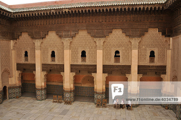 Innenhof der Medersa Ben Youssef  Koranschule  in der Medina  Altstadt  von Marrakesch  Marokko  Afrika