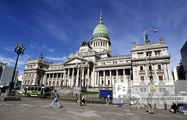 Kongressgebäude an der Plaza de Congreso  Buenos Aires  Argentinien  Südamerika