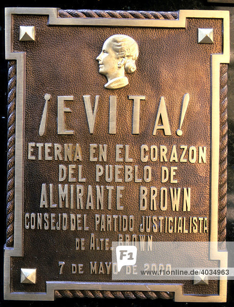 Grabstein Am Grab Von Evita Eva Peron Auf Dem Friedhof Von Recoleta Buenos Aires Argentinien Sudamerika