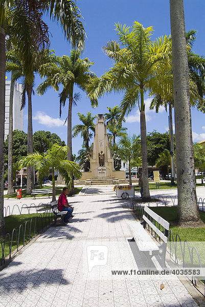 Jo„o Pessoa square and monument  Jo„o Pessoa City  Paraiba  Brazil  South America