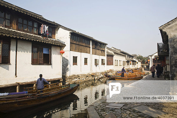 Boat taxi  canal in Suzhou  Venice of the East  China  Asia