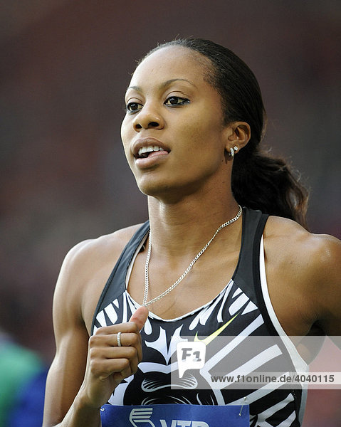 Sanya RICHARDS  USA  winner 200m and 400m sprint  at the IAAF 2008 World Athletics Final for track and field in the Mercedes-Benz Arena  Stuttgart  Baden-Wuerttemberg  Germany  Europe