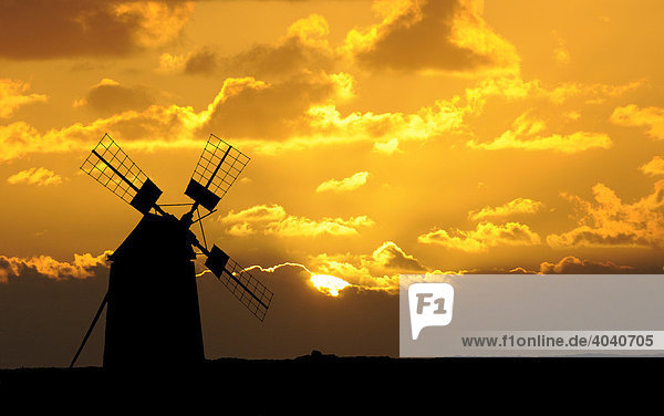Molinos  Windmühle  Fuerteventura  Kanarische Inseln  Kanaren  Spanien  Europa
