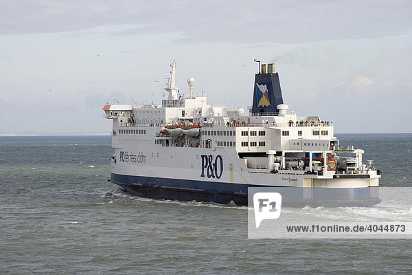 P&O Ferries  P&O Kanalfähre  Pride of Burgundy  Stolz von Burgund  Calais  Frankreich  Europa