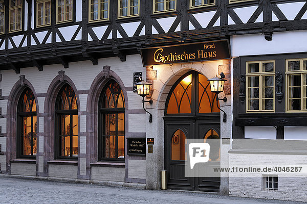 Romantik-Hotel Gothisches Haus  historisches Fachwerkhaus  Abend  Marktplatz Wernigerode  Harz  Sachsen-Anhalt  Deutschland  Europa