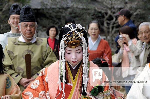 Saio dai  main character of the Aoi Festival  with extremely expensive Kimono  going to a Shinto ceremony in the Kamigamo Shrine  Kyoto  Japan  Asia